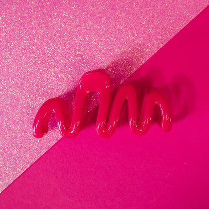 pink squiggly claw clip