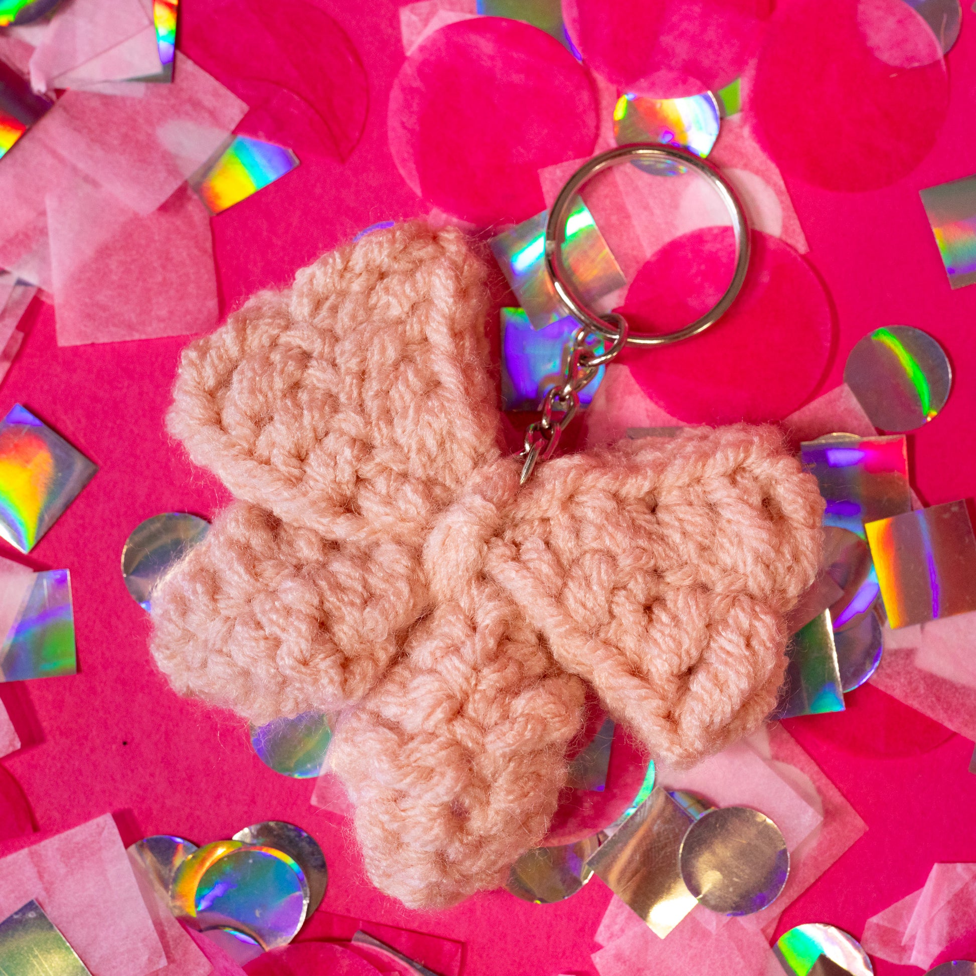 pink knit bow keychain